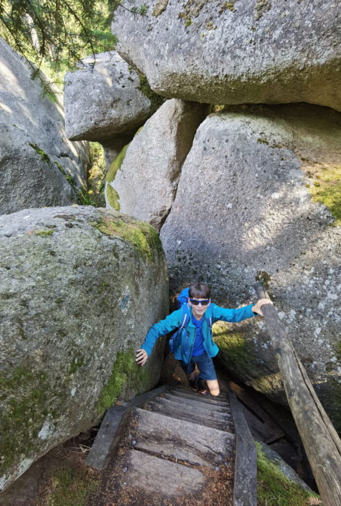 Das Fichtelgebirge ist geprägt von Felsen